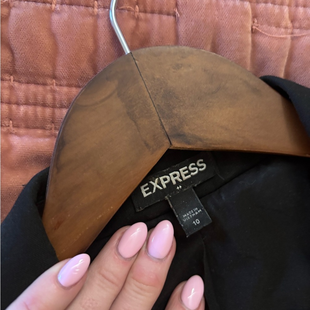 Black Women's Tailored Blazer - Brand: Express - Picture 2 of 2
